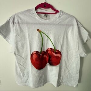 Amanda batula south moon under tee size medium